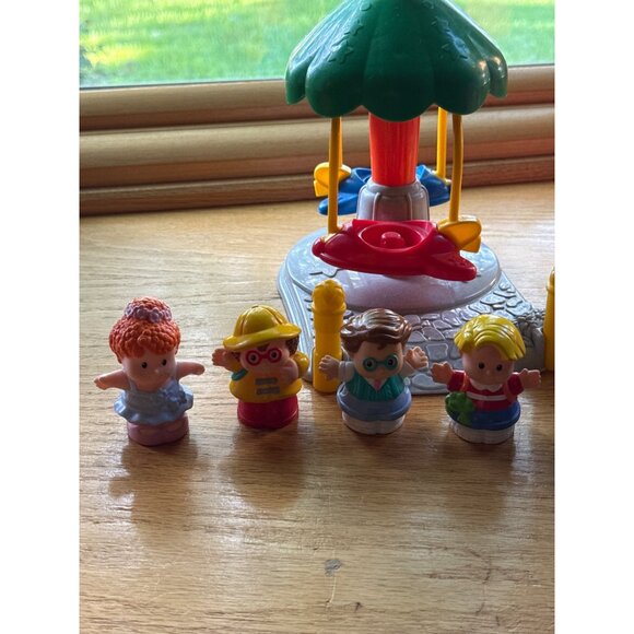 Fisher Price Little People Carnival Circus Ferris Wheel Spin Rocket 7 Figures - Picture 6 of 11